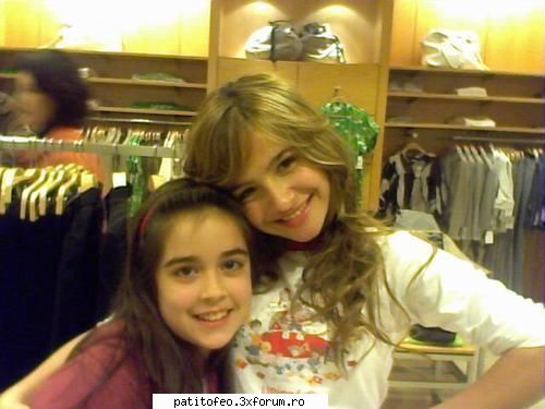 anto cu o fetita micutza =) ce sweet :razz: poze
