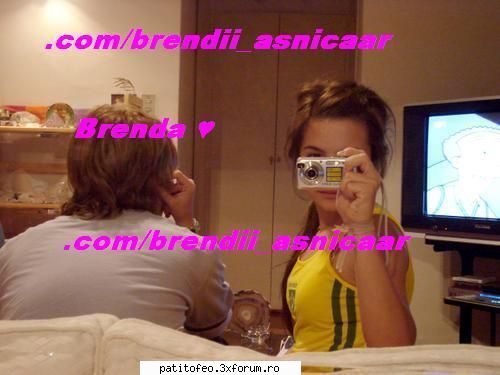 POZE - aici imi face o poza - BRENDA ASNICAR
