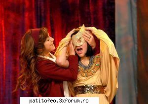 POZE - IMI PLACE DE EA...DAR ANTO IS THE BEST!!! :D - LAURA ESQUIVEL
